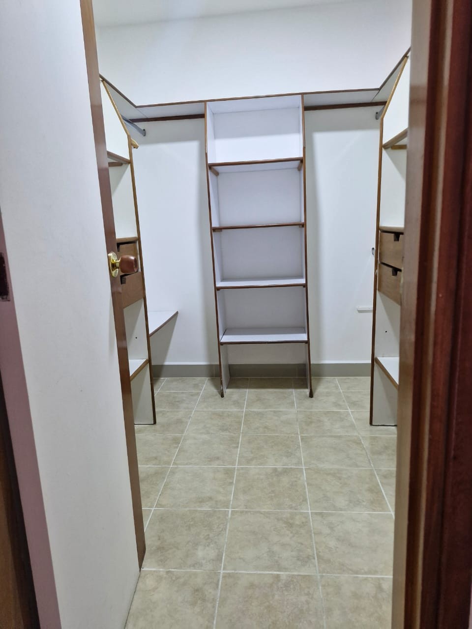 Casa en arriendo en Castropol, Medellín · foto 4 de 14
