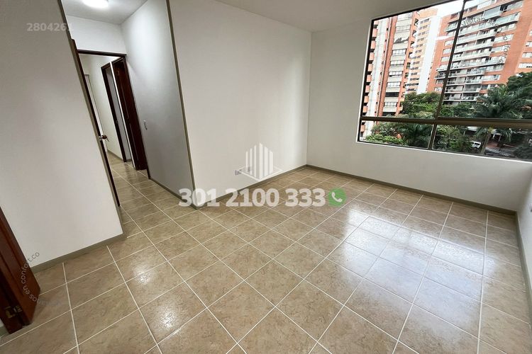 Apartamento de 3 alcobas en arriendo en Los Balsos, Medellín, 94 m² · foto 23 de 24