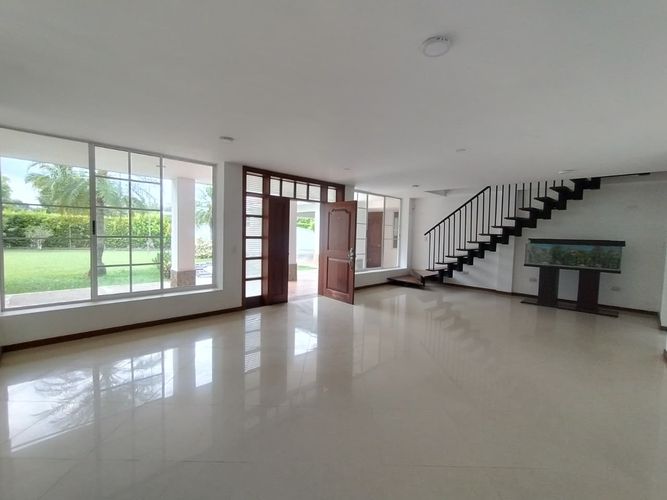 Casa de 6 alcobas en venta en Las Mercedes, Jamundí, 352 m² · foto 6 de 24