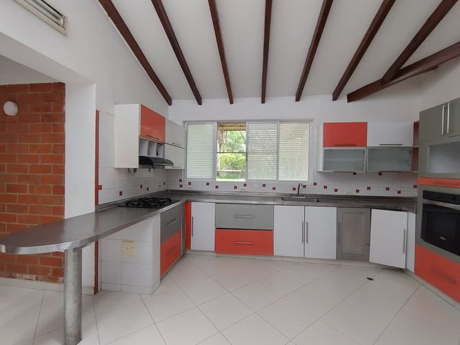 Casa de 6 alcobas en venta en Las Mercedes, Jamundí, 352 m² · foto 7 de 24