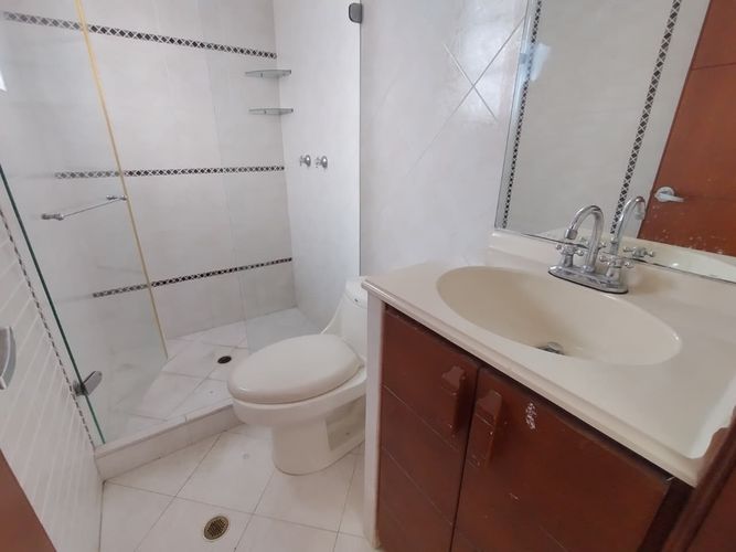 Casa de 6 alcobas en venta en Las Mercedes, Jamundí, 352 m² · foto 11 de 24