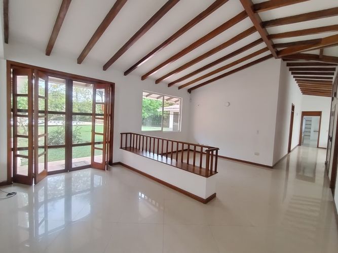 Casa de 6 alcobas en venta en Las Mercedes, Jamundí, 352 m² · foto 13 de 24