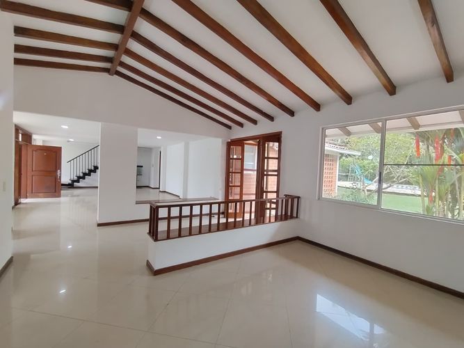 Casa de 6 alcobas en venta en Las Mercedes, Jamundí, 352 m² · foto 14 de 24