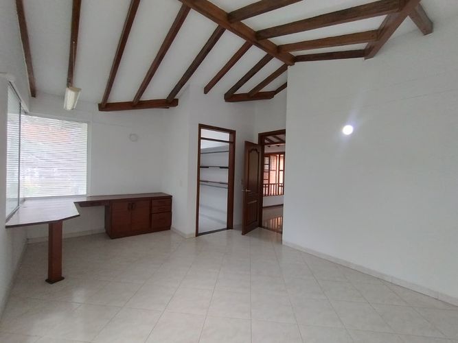 Casa de 6 alcobas en venta en Las Mercedes, Jamundí, 352 m² · foto 20 de 24