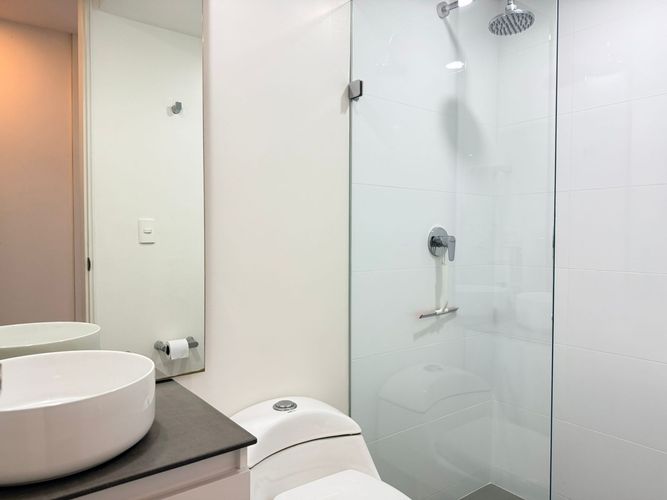 Apartamento de 2 alcobas en arriendo en El Poblado, Medellín, 95 m² · foto 11 de 13