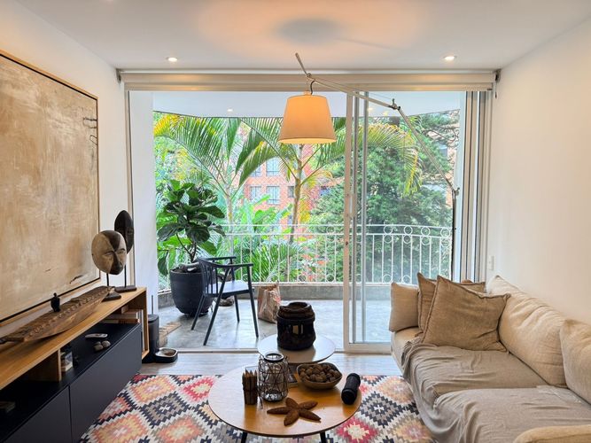 Apartamento de 2 alcobas en arriendo en El Poblado, Medellín, 95 m² · foto 4 de 13