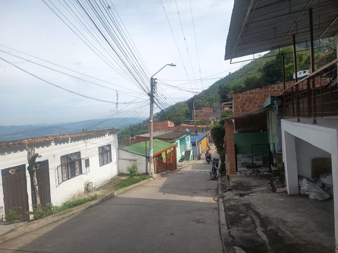 Casa de 9 alcobas en venta en El Diviso, Bucaramanga, 240 m² · foto 11 de 12