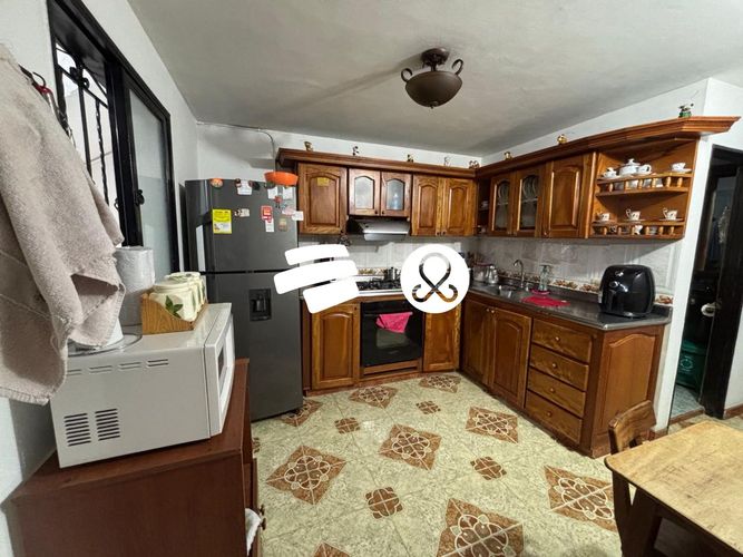 Casa de 11 alcobas en venta en López De Mesa, Medellín, 124 m² · foto 8 de 9