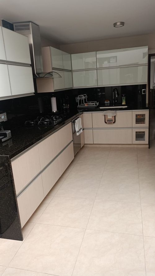 Casa de 5 alcobas en venta en Lagos Del Cacique, Bucaramanga, 220 m² · foto 8 de 24