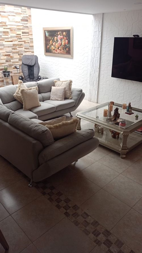 Casa de 5 alcobas en venta en Lagos Del Cacique, Bucaramanga, 220 m² · foto 7 de 24
