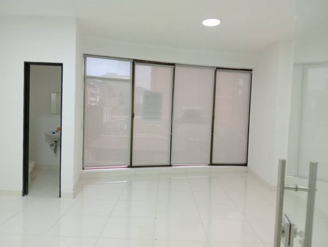 Oficina en venta en Milla De Oro, Medellín, 45 m² · foto 2 de 9