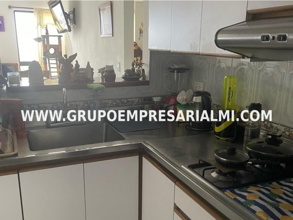 Apartamento en venta en Buenos aires, Medellín 2