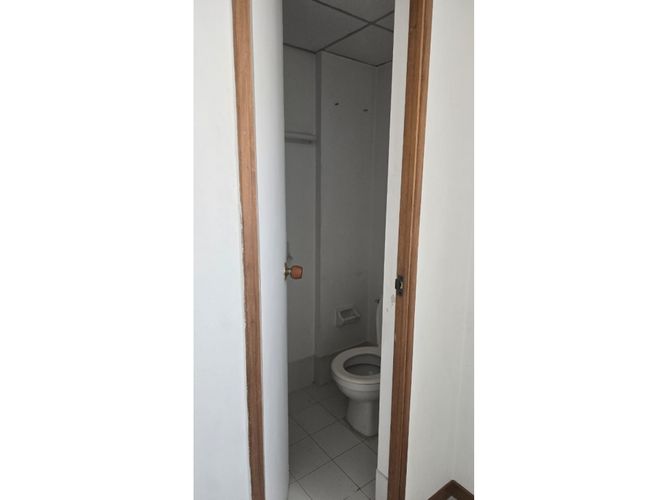 Apartamento de 3 alcobas en arriendo en Loma De Los Bernal, Medellín, 120 m² · foto 8 de 24
