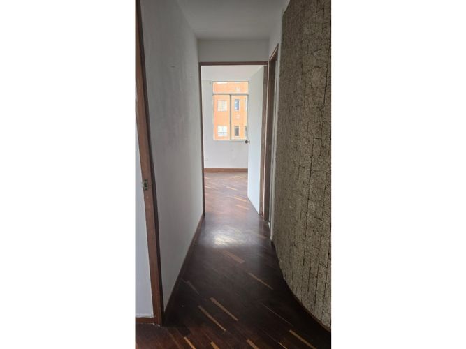Apartamento de 3 alcobas en arriendo en Loma De Los Bernal, Medellín, 120 m² · foto 16 de 24