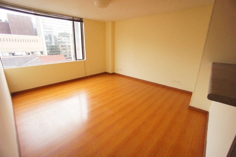 Apartaestudio en venta en La Porciuncula, Bogotá, 45 m² · foto 2 de 12