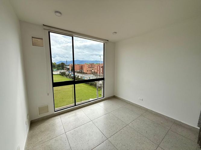 Apartaestudio en venta en Mazuren, Bogotá, 30 m² · foto 2 de 16
