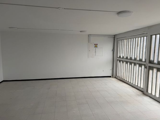 Casa de 7 alcobas en arriendo en El Lago, Bogotá, 290 m² · foto 2 de 15