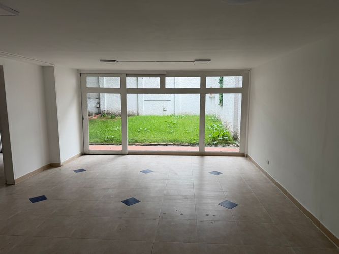 Casa de 7 alcobas en arriendo en El Lago, Bogotá, 290 m² · foto 3 de 15