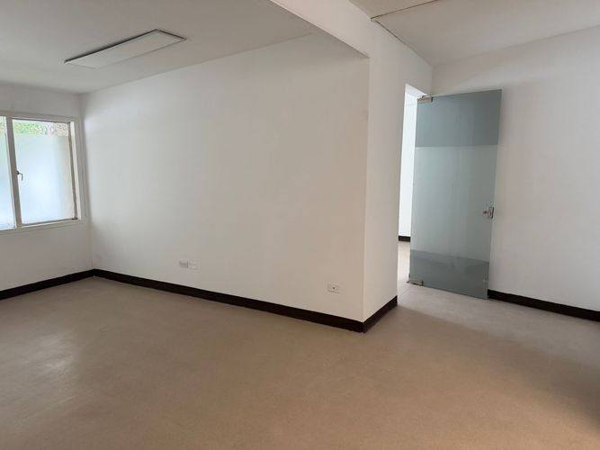 Casa de 7 alcobas en arriendo en El Lago, Bogotá, 290 m² · foto 7 de 15