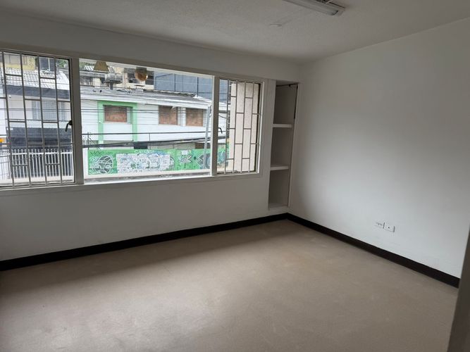 Casa de 7 alcobas en arriendo en El Lago, Bogotá, 290 m² · foto 9 de 15