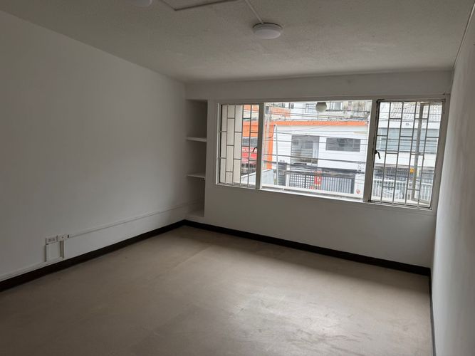 Casa de 7 alcobas en arriendo en El Lago, Bogotá, 290 m² · foto 12 de 15