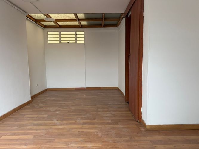Casa de 7 alcobas en arriendo en El Lago, Bogotá, 290 m² · foto 13 de 15