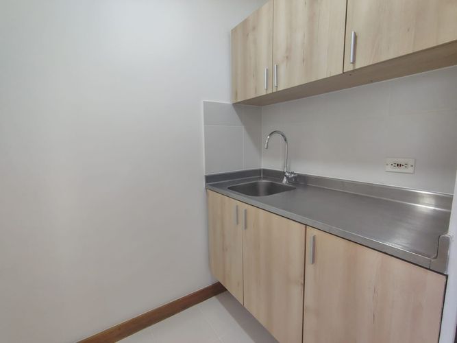 Oficina en arriendo en El Poblado, Medellín, 32 m² · foto 6 de 7