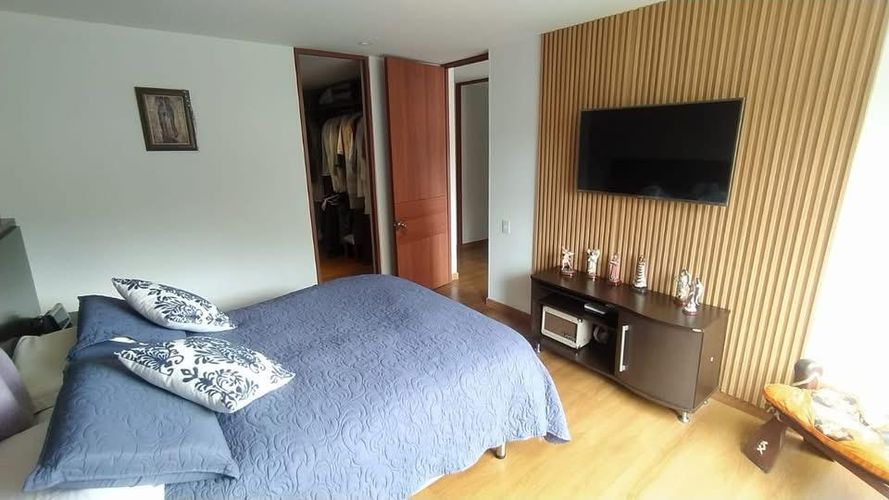 Apartamento de 4 alcobas en venta en Colina Campestre, Bogotá, 134 m² · foto 2 de 24