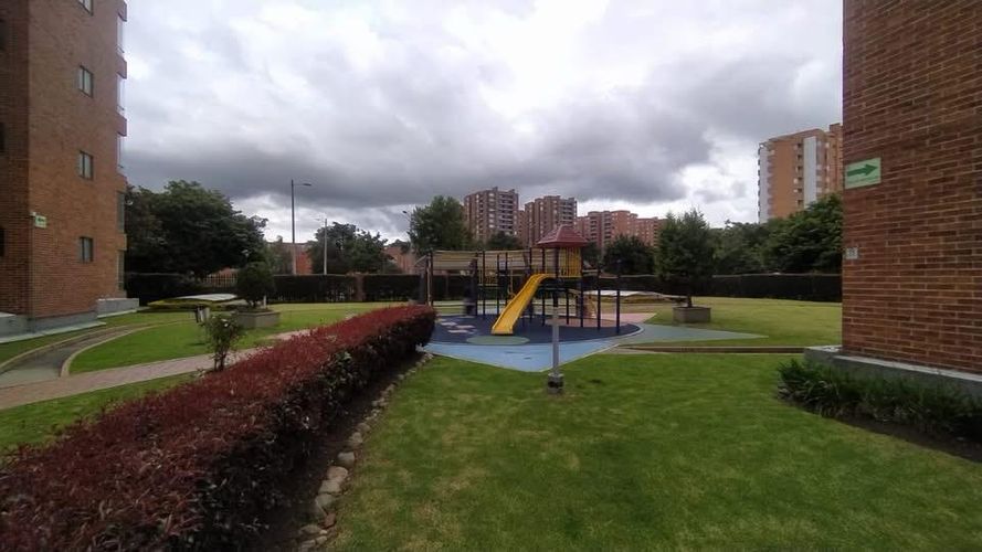 Apartamento de 4 alcobas en venta en Colina Campestre, Bogotá, 134 m² · foto 4 de 24