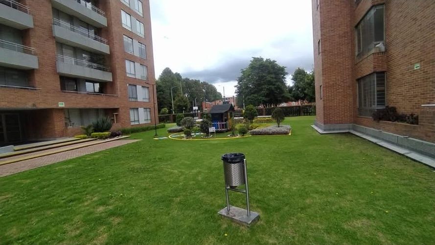 Apartamento de 4 alcobas en venta en Colina Campestre, Bogotá, 134 m² · foto 18 de 24