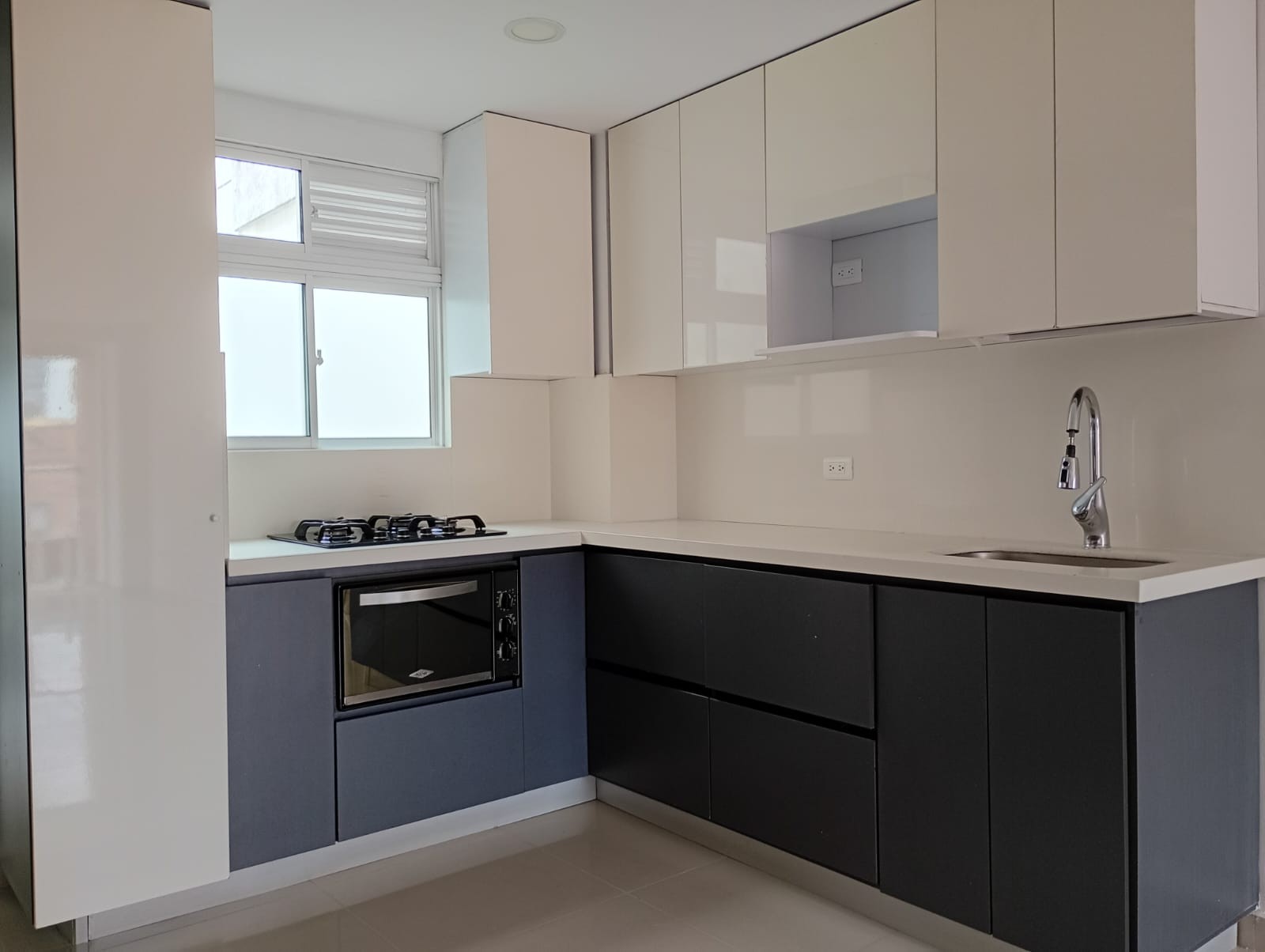 Apartamento en arriendo en Laureles, Medellín · foto 5 de 18