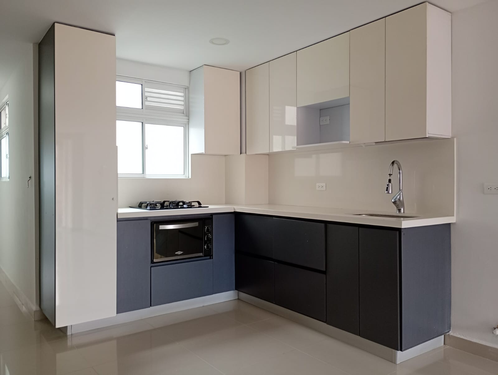 Apartamento en arriendo en Laureles, Medellín · foto 4 de 18
