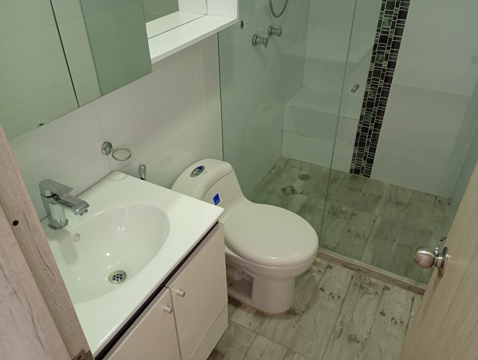 Apartamento en arriendo en Laureles, Medellín · foto 10 de 18