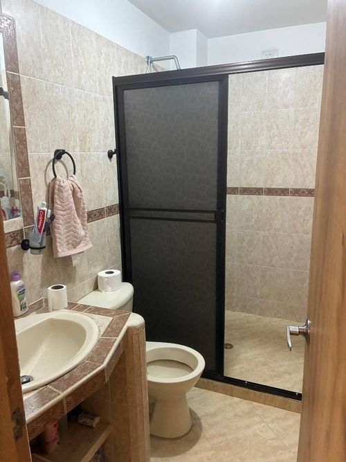 Apartamento de 3 alcobas en venta en Central, Bello, 90 m² · foto 5 de 12