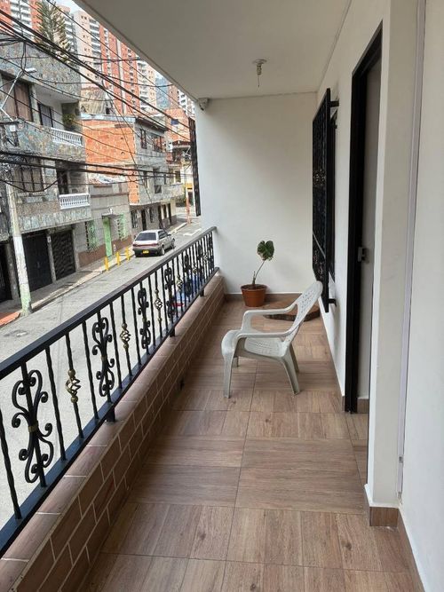 Apartamento de 3 alcobas en venta en Central, Bello, 90 m² · foto 10 de 12
