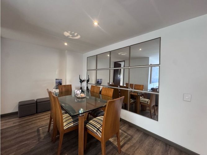 Apartamento de 3 alcobas en venta en Bella Suiza, Bogotá, 133 m² · foto 3 de 24