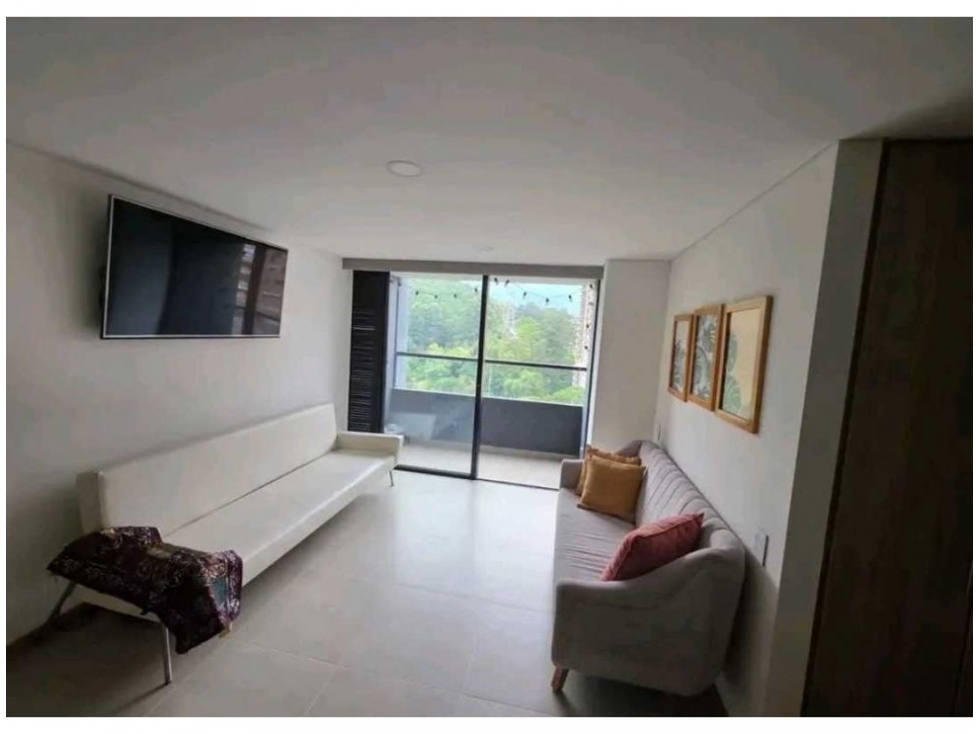 Apartamento en venta en El Poblado, Medellín 2