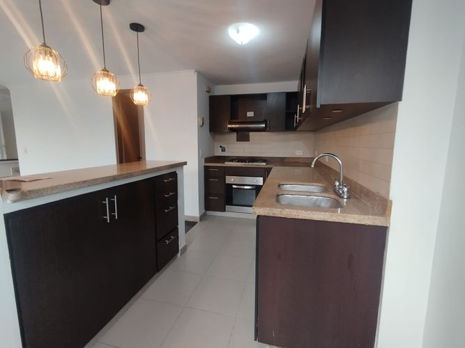 Apartamento de 4 alcobas en arriendo en Loma Del Escobero, Envigado, 133 m² · foto 5 de 17