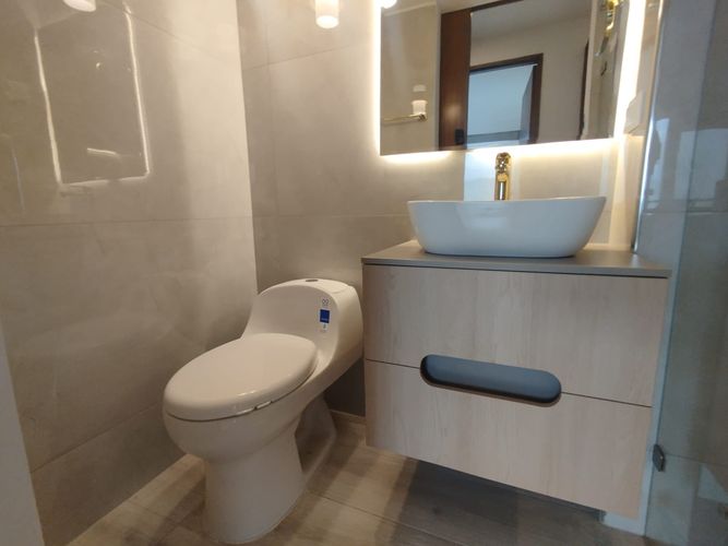 Apartamento de 4 alcobas en arriendo en Loma Del Escobero, Envigado, 133 m² · foto 9 de 17
