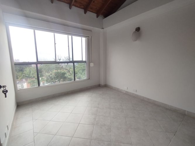 Apartamento de 4 alcobas en arriendo en Loma Del Escobero, Envigado, 133 m² · foto 13 de 17