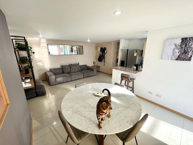 Apartamento de 3 alcobas en arriendo en Loma Del Indio, Medellín, 84 m² · foto 3 de 17