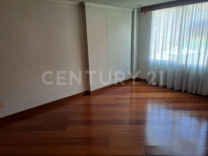 Apartamento de 3 alcobas en venta en San Patricio, Bogotá, 145 m² · foto 14 de 21