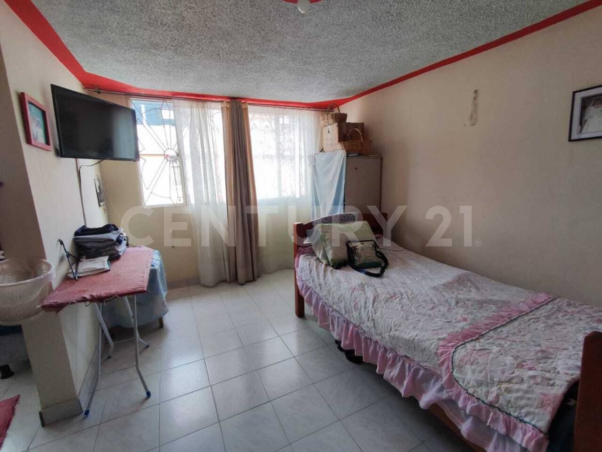 Casa en venta en Fontibon, Bogotá · foto 12 de 19