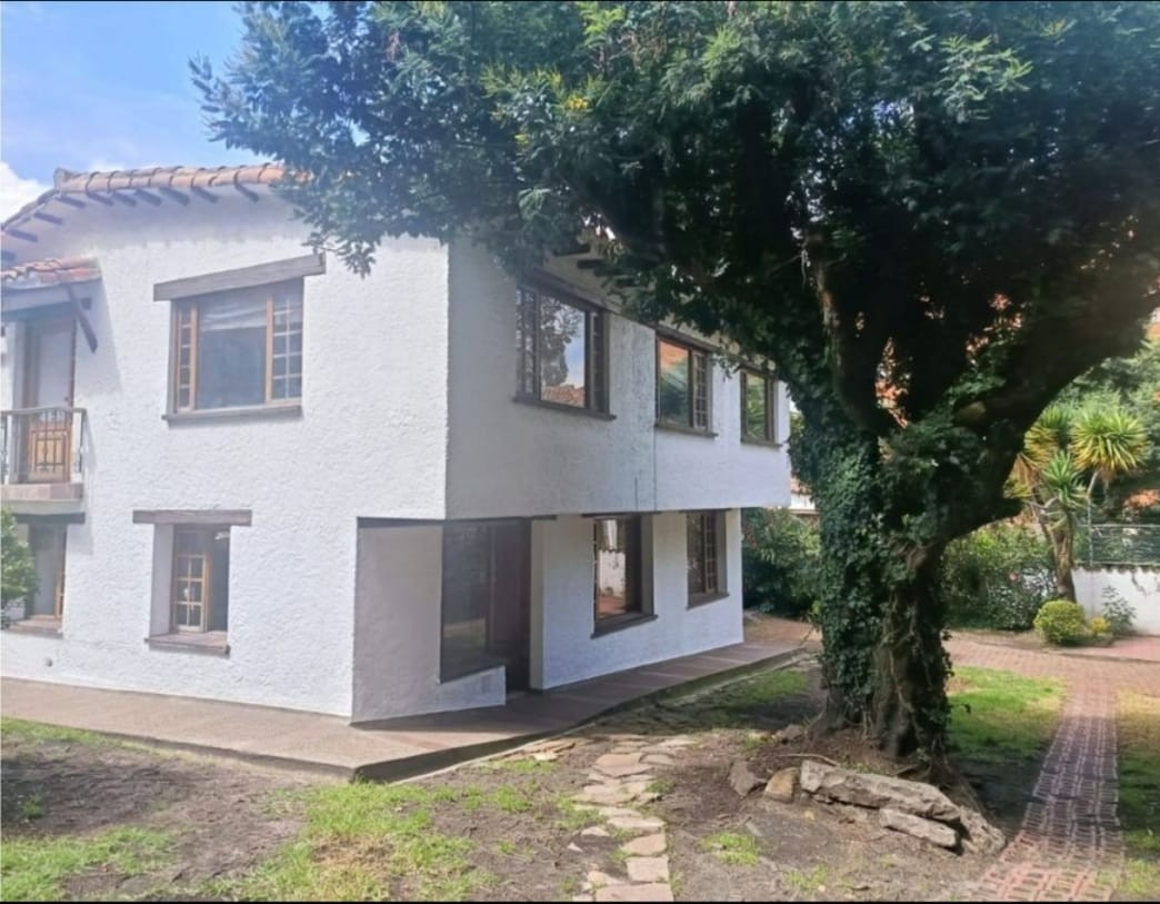 House for rent in Bella suiza, Bogotá