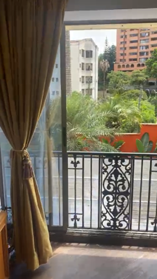 Casa de 5 alcobas en venta en El Poblado, Medellín, 275 m² · foto 10 de 11