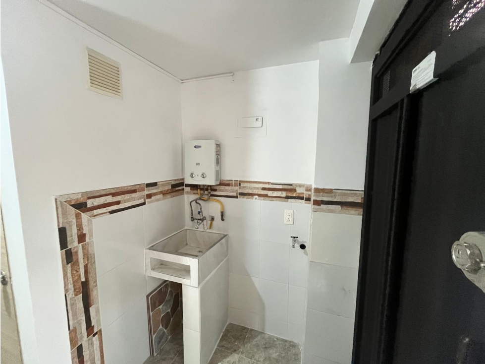 Apartaestudio en venta en La Almeria, Medellín 3