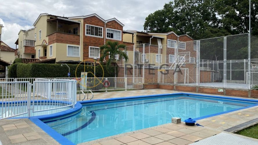 Casa de 5 alcobas en venta en Cañaveral, Floridablanca, 240 m² · foto 18 de 19