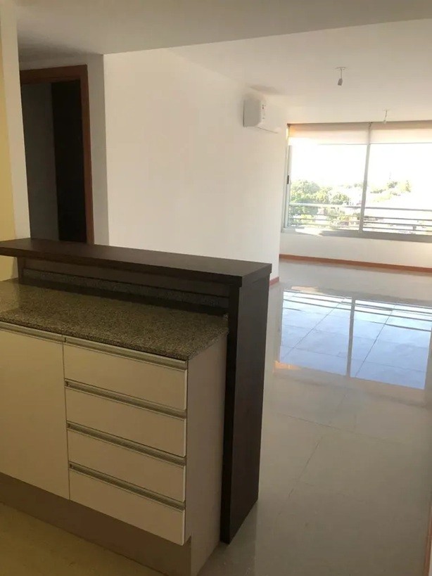ALQUILER EN TRES CRUCES/ LA COMERCIAL DE 1 DORMITORIO, VISTA DESPEJADA, BALCON, PORTERIA · Foto 8