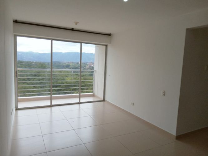 Apartamento de 3 alcobas en venta en Cañaveral, Floridablanca, 80 m² · foto 3 de 13