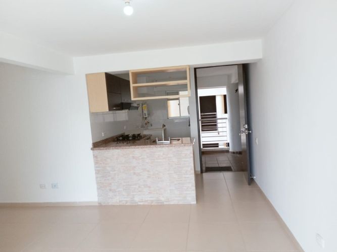 Apartamento de 3 alcobas en venta en Cañaveral, Floridablanca, 80 m² · foto 5 de 13